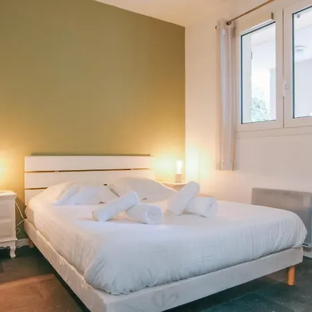 Kurlinka - Avec Balcon - Place De Stationnement Privee * Guéthary