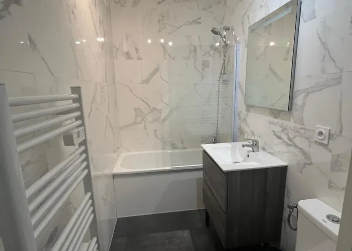 Kurlinka - Avec Balcon - Place De Stationnement Privee * Guéthary